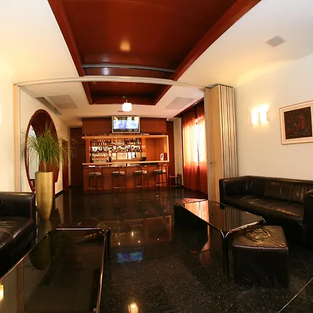 Savoy 4*