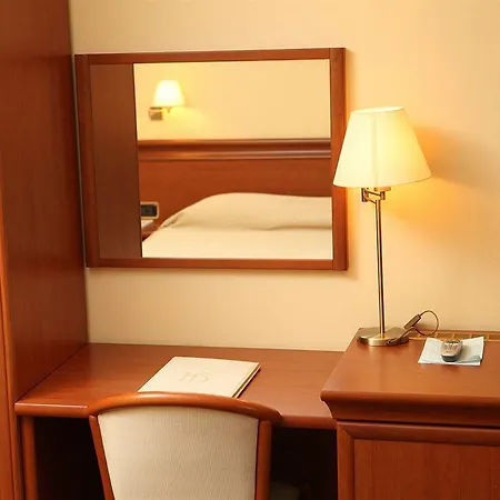 Savoy Hotel 4*
