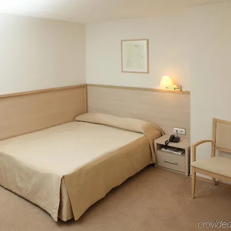 Savoy 4*