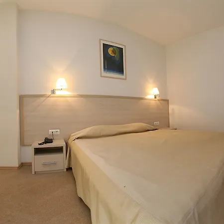 Savoy 4*