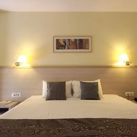 Hotel Savoy 4*